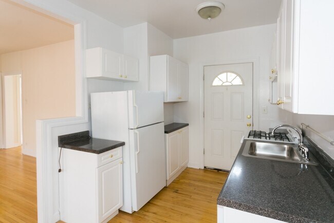 Foto del edificio - 3754 N Fremont St