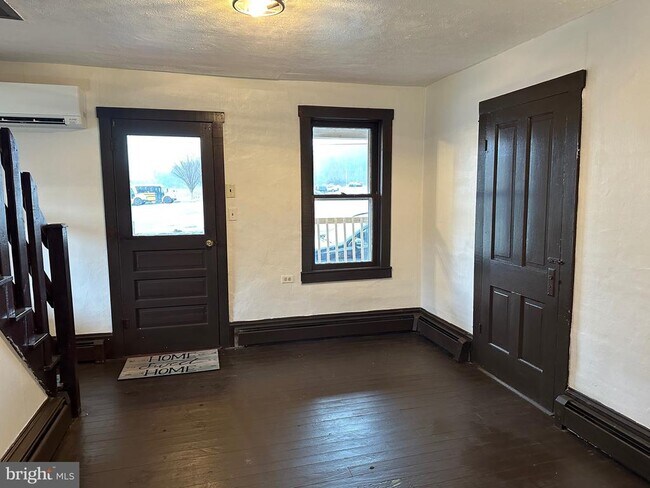 Foto del edificio - 15 Myers Rd