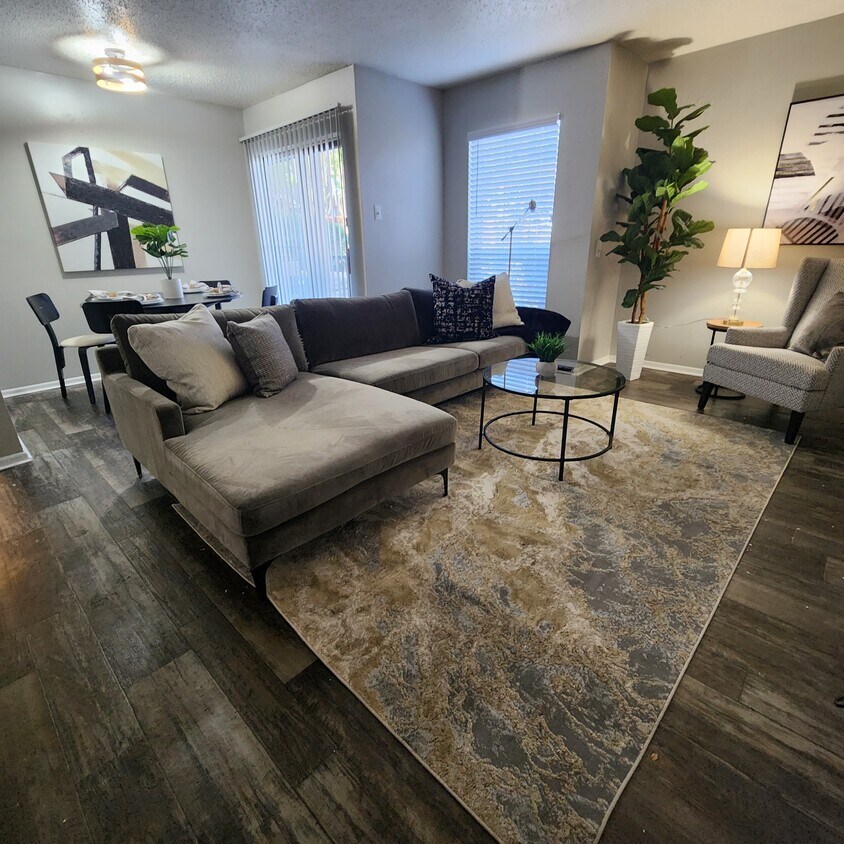 Summit of Thousand Oaks Apartments in San Antonio, TX