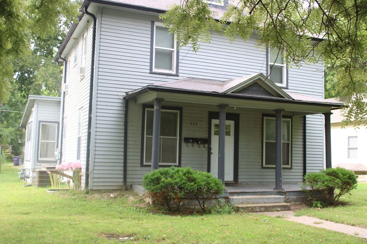 Laramie 715 Apartment for Rent in Manhattan, KS