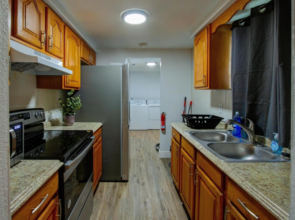 Foto principal - 3945 Manatee Club Dr