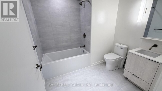 Photo du bâtiment - 120 Broadway Ave