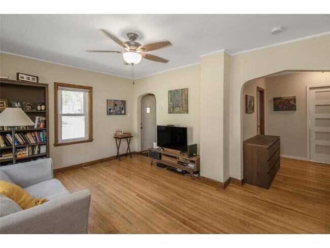 Foto del edificio - 1035 Winslow Ave
