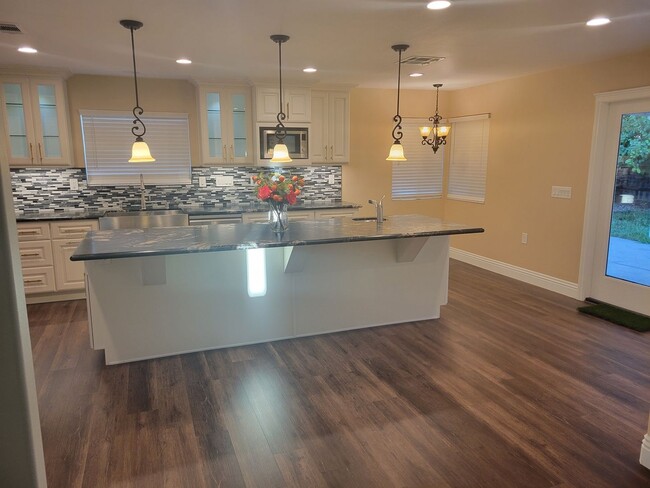 Building Photo - Beautiful Brand New 4 Bedroom 3 Bathroom H...