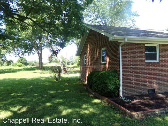 Building Photo - 3 br, 1 bath House - 4006 Jefferson Park Road