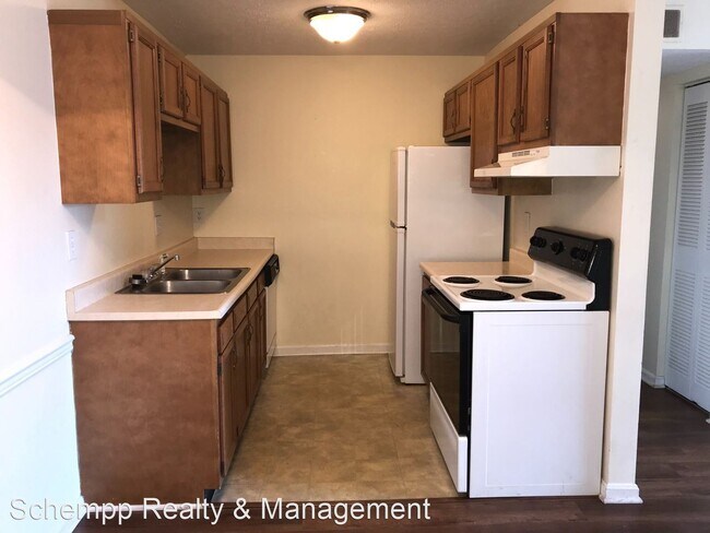 Building Photo - 2 br, 1.5 bath House - 6522 SIX MILE LANE#8