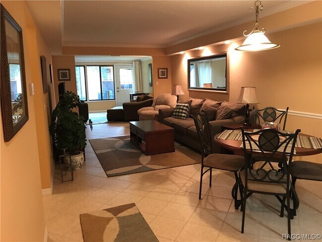 Foto del edificio - 300 E Glassboro Ct