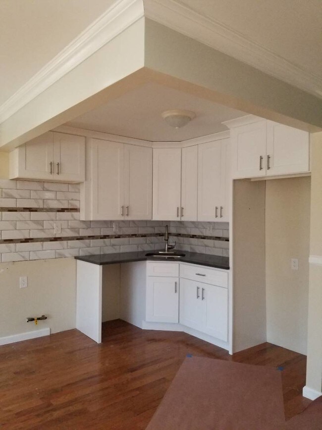 Building Photo - 15329 Rockaway Blvd