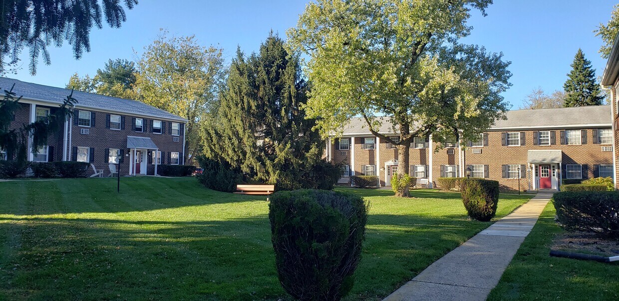 4701 Pennell Rd Unit j10, Aston, PA 19014 Condo for Rent in Aston, PA