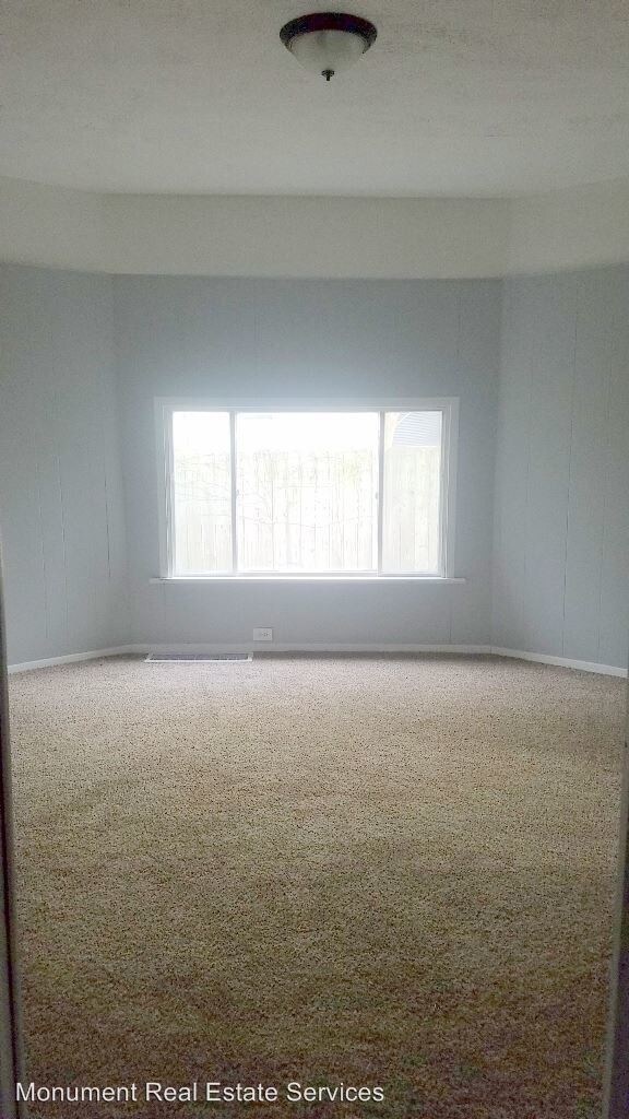 Foto del edificio - 7302 Clement Ave
