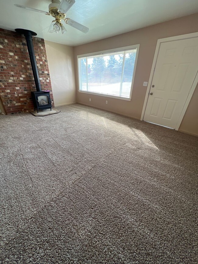 Building Photo - Midtown House Close to Everything, Newer C...