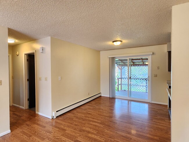 Building Photo - TWE1613