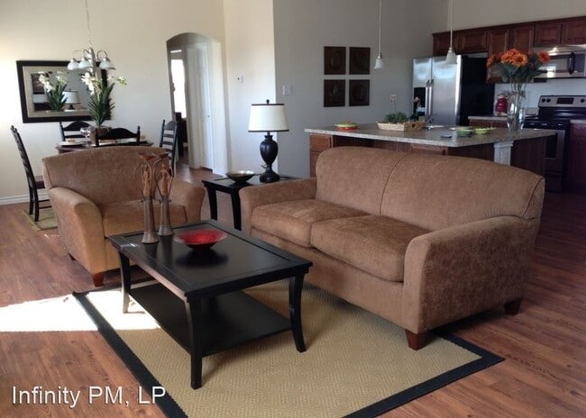 Building Photo - 3 br, 2 bath Apartment - 1106 Newcastle Drive