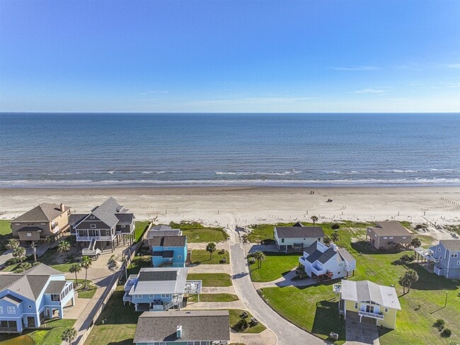 Building Photo - 16904 Beachcomber Dr