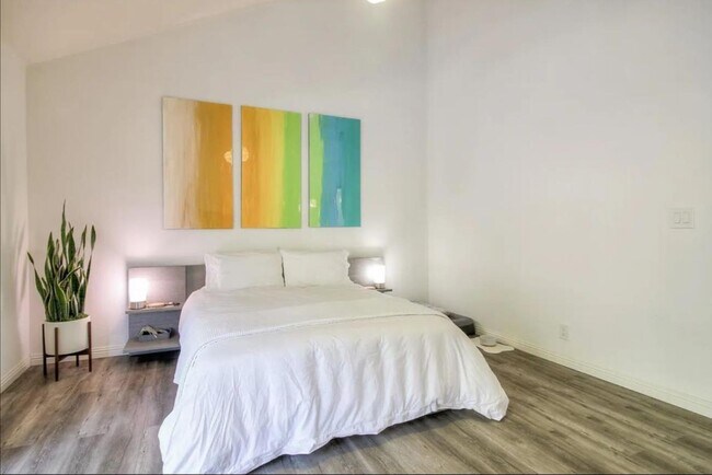 Foto del edificio - 1029 Foothill Dr