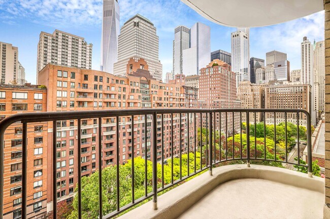 Building Photo - 380 Rector Pl