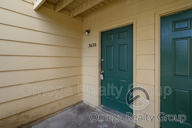 Foto del edificio - 3638 Castle Ridge Rd