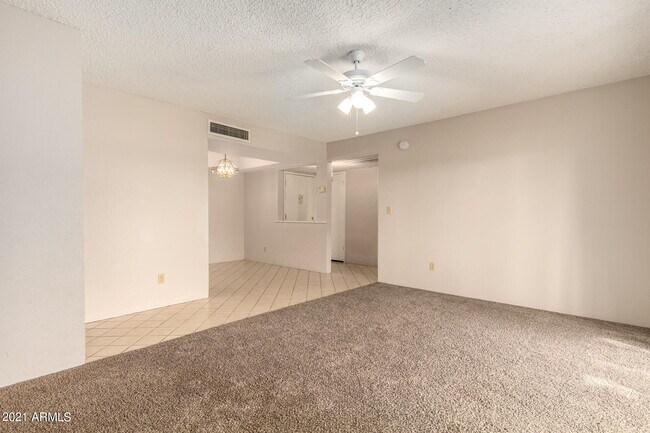Building Photo - 4444 E Paradise Village Pkwy N