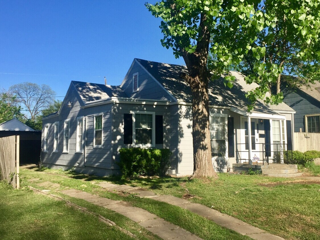 Primary Photo - 3516 College Ave., Ft. Worth (S-Side)