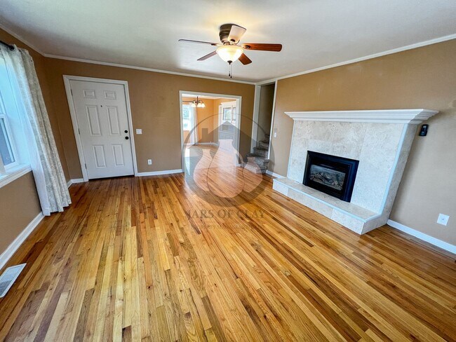 Building Photo - Dallas Single Family Home - Coming 1st par...