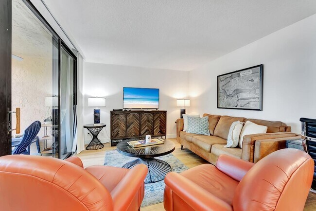 Foto del edificio - 955 Dotterel Rd