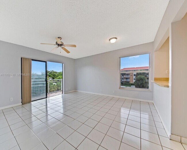 Foto del edificio - 505 S Pine Island Rd