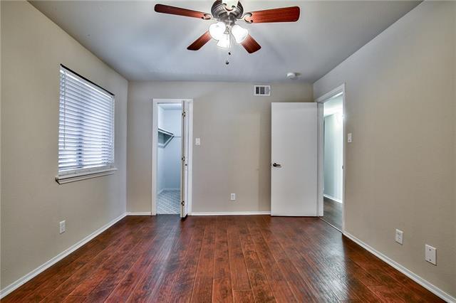 Foto del edificio - 5823 Harvest Hill Rd