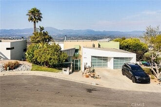 Building Photo - 3230 Tyrol Dr