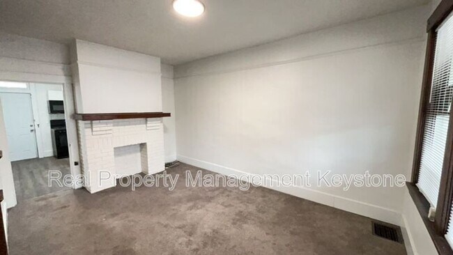 Foto del edificio - 709 Woodward Ave