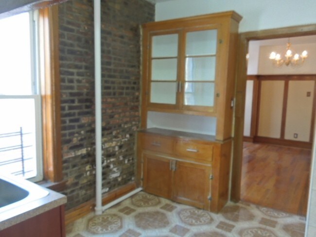 Interior Photo - 1524 Bedford Ave