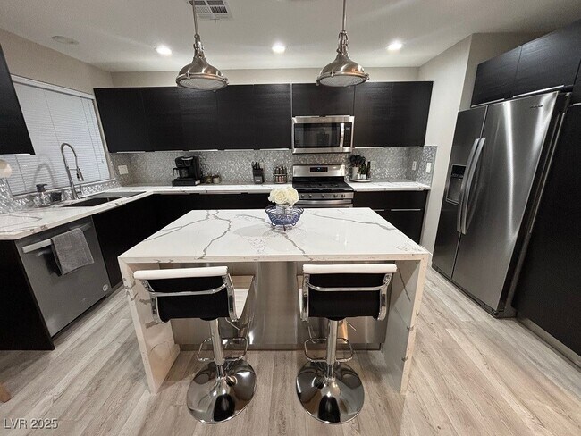 Foto del edificio - 2784 Fountain Ridge Ln