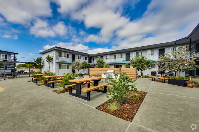 Building Photo - Niles Station Apartments