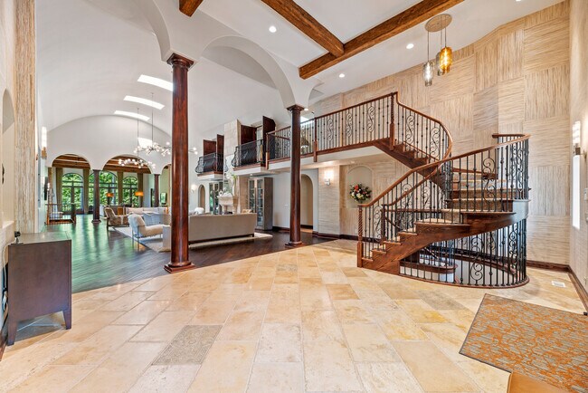 Foto del edificio - 493 Hazel Ave