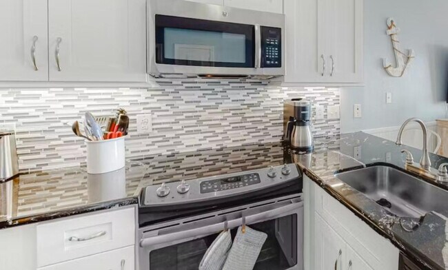 Foto del edificio - 572 E Beach Blvd