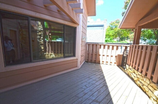 Foto del edificio - 4603 Twin Valley Cir