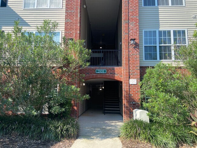 Building Photo - 2808 Bloomfield Ln