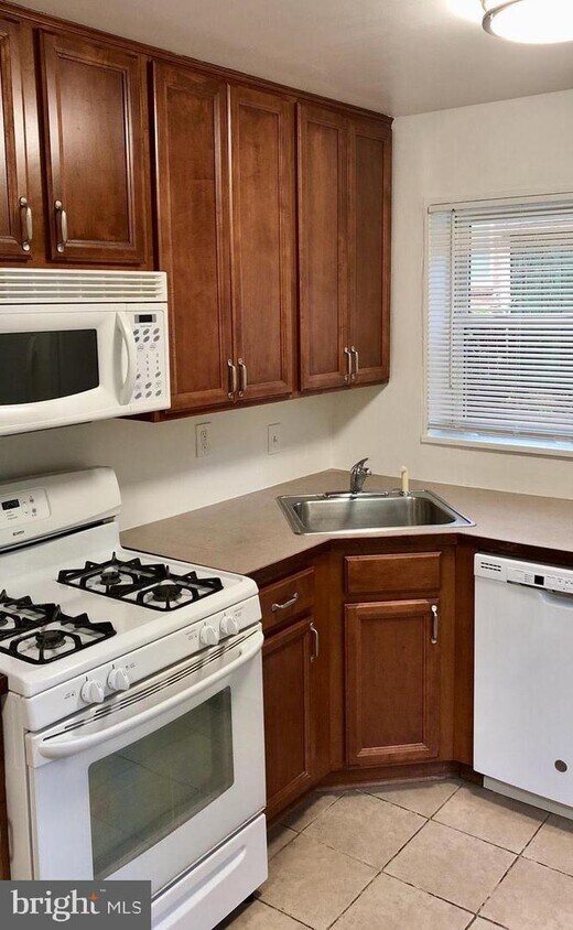 2334 Fairview Terrace, Alexandria, VA 22303 House for Rent in