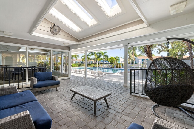 Building Photo - Trellis at the Lakes