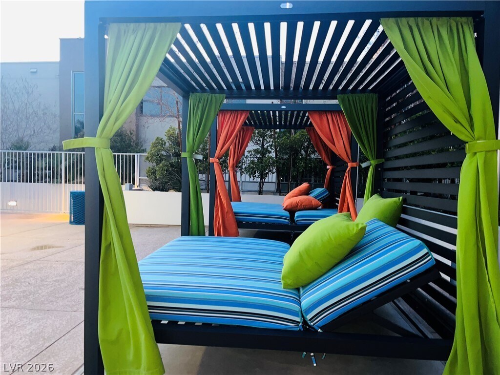 Foto del edificio - 353 E Bonneville Ave