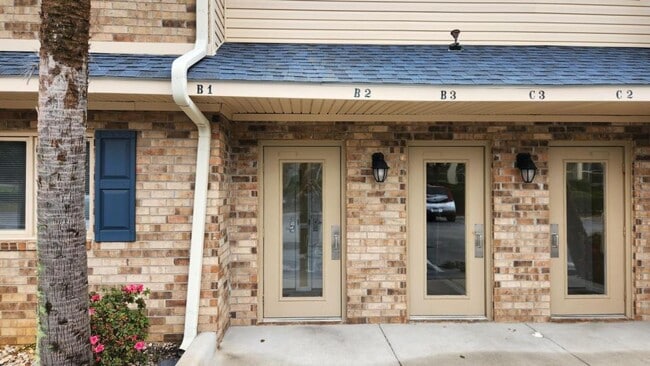 Building Photo - 203 Double Eagle Dr