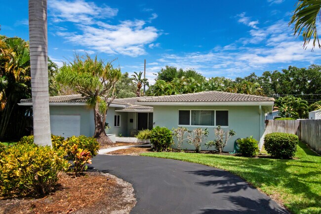 Foto del edificio - 1911 NE 27th St