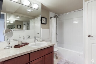 Interior Photo - 735 St. Clair