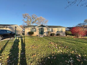 Building Photo - 37252 Belcrest Dr