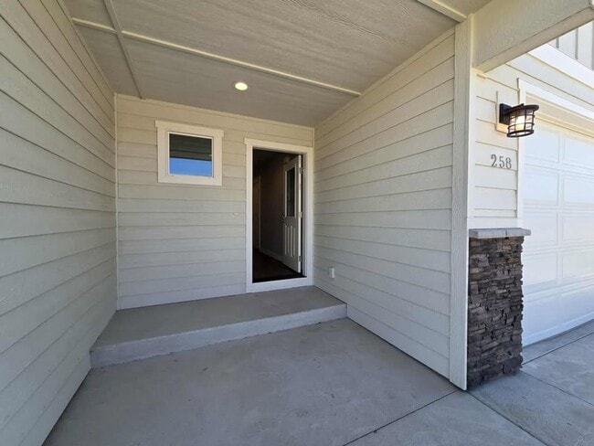 Building Photo - New Construction Three Bedroom Two Bath Ra...