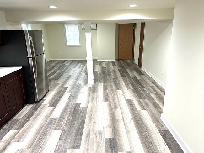 Foto del edificio - 10351 Cambridge St