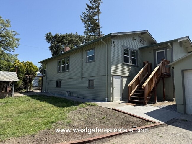 Building Photo - 1360 Skillman Ln