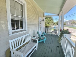 Building Photo - 42 Van Horne Ave