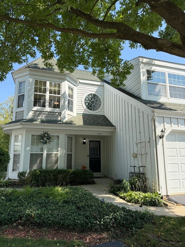 Building Photo - 561 Marina St