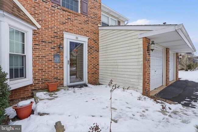 Building Photo - 56 Jasen Dr