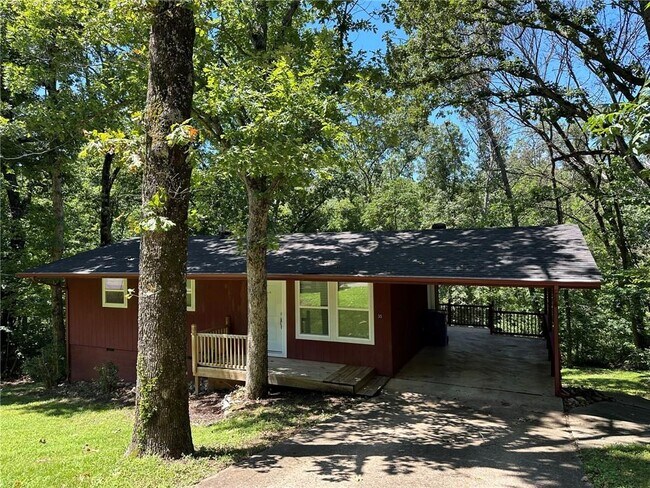 Building Photo - 35 Gore Ln